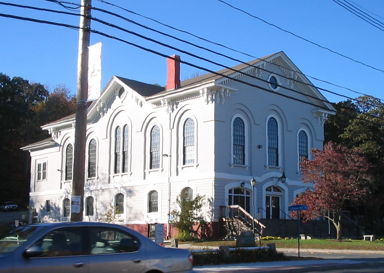Holliston, MA image
